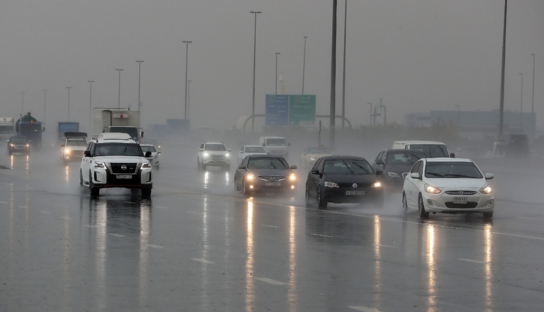 سقوط أمطار ورياح قوية في عمان